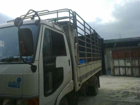 รถฮีโน่ 6 ล้อ KM777  รั่ว  117 แรงม้า   สนใจติดต่อ 081 - 6079515