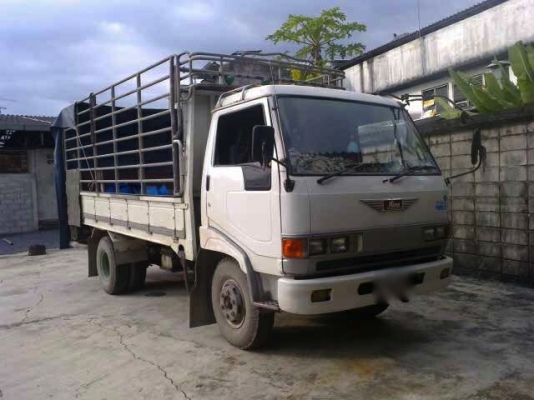 รถฮีโน่ 6 ล้อ KM777  รั่ว  117 แรงม้า   สนใจติดต่อ 081 - 6079515