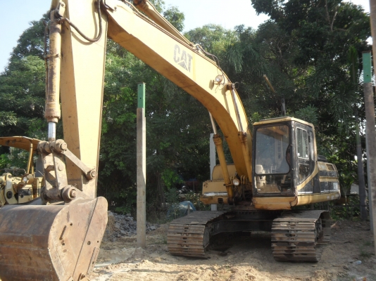 ขาย cat 320 v.2 สภาพดีใช้งานอยู่ มีเอกสารเมโทเเม็ชชินเนอร์รี่