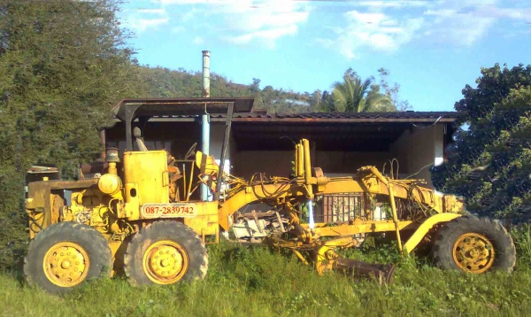 ขายรถเกรดเตอร์ KOMATSU GD 37 เครื่อง CUMMIN