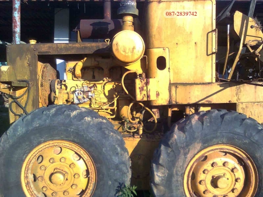 ขายรถเกรดเตอร์ KOMATSU GD 37 เครื่อง CUMMIN
