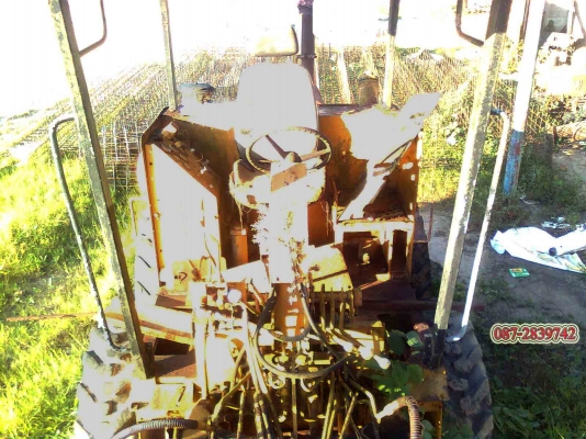 ขายรถเกรดเตอร์ KOMATSU GD 37 เครื่อง CUMMIN