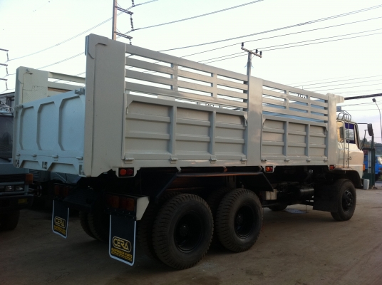 ขายรถบรรทุก 10 ล้อ ดั้ม HINO 227 สองเพลา สภาพพร้อมใช้เครื่อง EM100 (220 แรงม้า) สภาพ 80\%