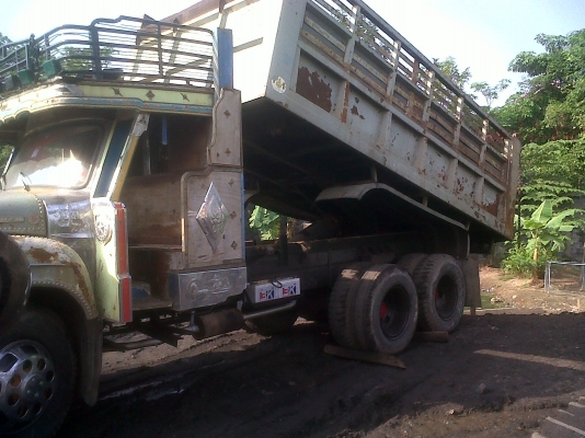 ขายแบคโฮPC210-5โคมัสสุมีใบอินวอยไฟฟ้าครบ+แอร์ พร้อมรถสิบล้อหน้ายาว2เพลาดั้มสภาพสวยมากรวม2รายการ