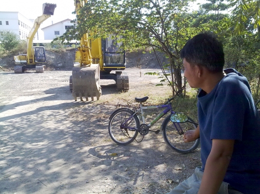 รับงานถมดิน งานแบคโฮ ในเขตอำเภอบำเหน็จณรงค์และใกล้เคียง  จังหวัดชัยภูมิ 6 ล้อกลาง 0819990172 คุณประพจน์