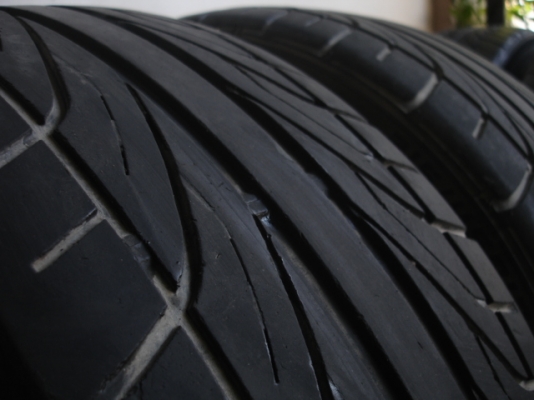 Dunlop Dz101 215 45 17 ปี09มี1คู่ Dunlop Dz101 215 45 17 ปี09มี1คู่