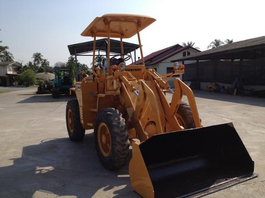 ขายรถตักล้อยาง เอวอ่อน MITSUBISHI - WS3  มือสองญี่ปุ่น นำเข้าเอง ทำสีใหม่ พร้อมใช้งาน