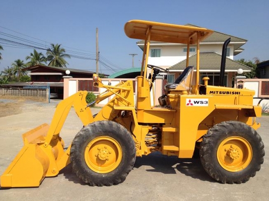 ขายรถตักล้อยาง เอวอ่อน MITSUBISHI - WS3  มือสองญี่ปุ่น นำเข้าเอง ทำสีใหม่ พร้อมใช้งาน