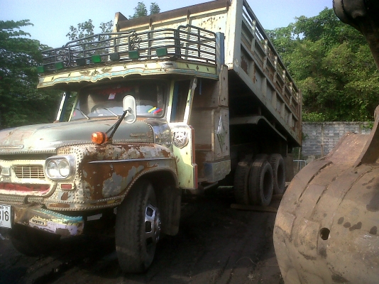 ขายแบคโฮPC210-5โคมัสสุมีใบอินวอยไฟฟ้าครบ+แอร์ พร้อมรถสิบล้อหน้ายาว2เพลาดั้มสภาพสวยมากรวม2รายการ