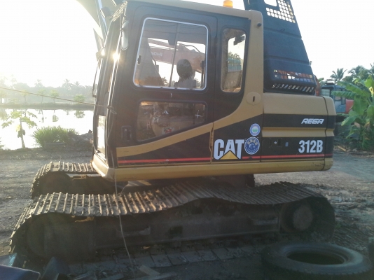 ขายด่วน  CAT312B   เก่านอกยังไม่เคยใช้งานในไทย  สภาพสวย  เครื่องปั้มดีมาก ๆๆ ใบแทรคใหญ่ อาร์มพิเศษ