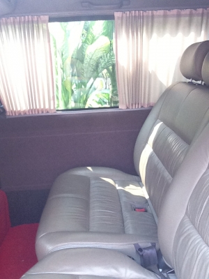 ขายรถตู้ToyotaGrandWagonเบนซิน2500ccปี2004ใช้น้อยมาก