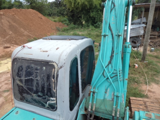 ขายรถแบ็คโฮ โกเบล200 สภาพพร้อมใช้ ขายรถแบ็คโฮ โกเบล200 สภาพพร้อมใช้