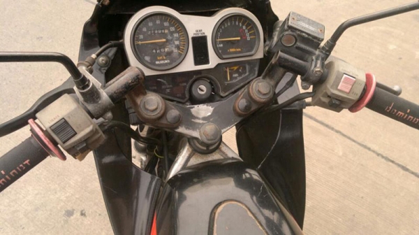 Suzuki rgv 150 จรวจทางเลียบกริ๊ปๆ 10000 บาท