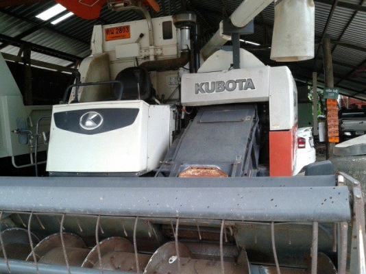 ขายรถเกี่ยวข้าว คูโบต้า DC95 ราคา 630000 บาท ด่วน ขายรถเกี่ยวข้าว คูโบต้า DC95 ราคา 630000 บาท ด่วน