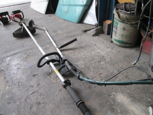 เครื่องตัดหญ้า2จังหวะ ชนิดข้ออ่อน