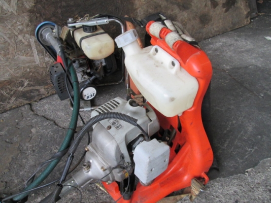 เครื่องตัดหญ้า2จังหวะ ชนิดข้ออ่อน