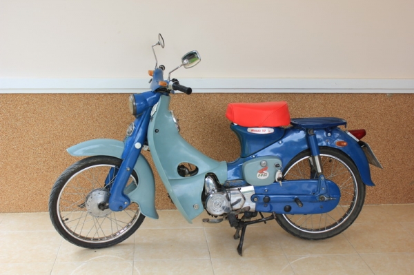 C100 โครงแท้ เครื่องดรีม แต่งsuper cub ทะเบียนเต็มโอน C100 โครงแท้ เครื่องดรีม แต่งsuper cub ทะเบียนเต็มโอน