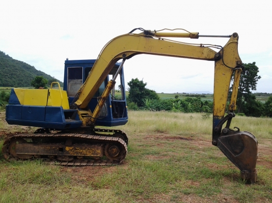 ขายรถแบ็คโฮ komatsu pc 60 รุ่น 5 เครื่องเดิม ปั๊มเดิม เก็บงานบ้าง เอกสารสัญญาซื้อขาย