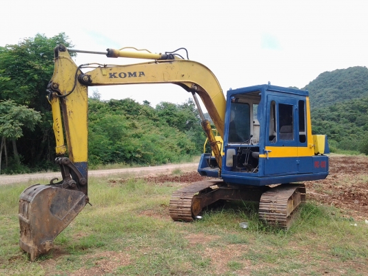 ขายรถแบ็คโฮ komatsu pc 60 รุ่น 5 เครื่องเดิม ปั๊มเดิม เก็บงานบ้าง เอกสารสัญญาซื้อขาย