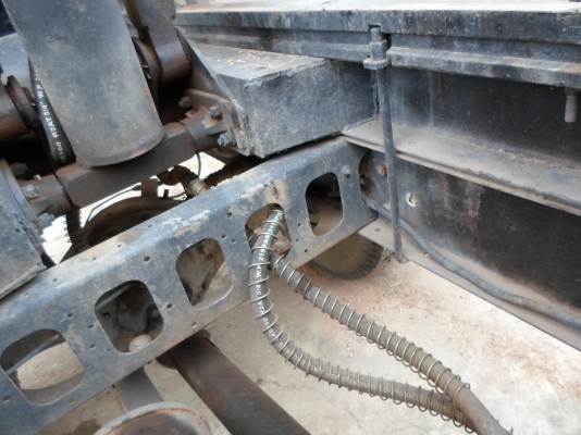 ISUZU   DECA 195 HP  หกล้อดั๊มพ์ รถสวยเอกสารพร้อมโอน