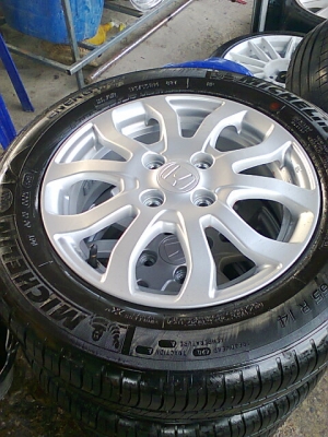 ขายล้อ BRIOพร้อมยางป้ายแดงชุดละ7800