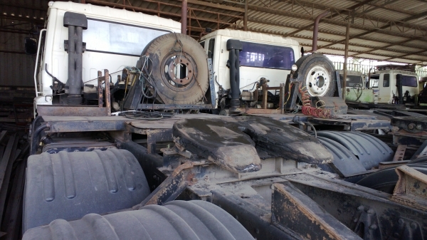 (มี4ชุด...12คัน ) แยกขายหรือเหมา หัวลากทั้งหมด ใช้งานอยู่ทุกคัน.....