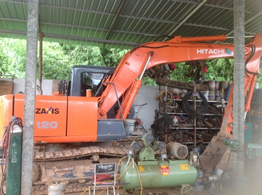 HITACHI EX 120 -2 รถนอกแท้ๆ อินวอยมี ทะเบียนพร้อนโอน ไฟ้ฟ้าครบ เอวแน่น ชั่วโมงทำงานน้อย รถพร้อมใช้ พึ่งเอามาสดๆร้อน ราคาต่อรองได้
