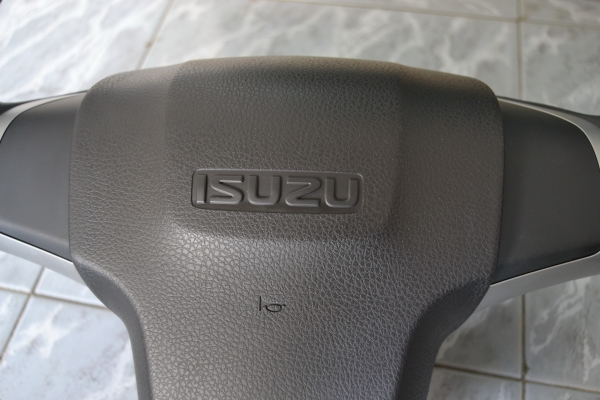 ขายวงพวงมาลัย Isuzu All D-max  3000 บาท