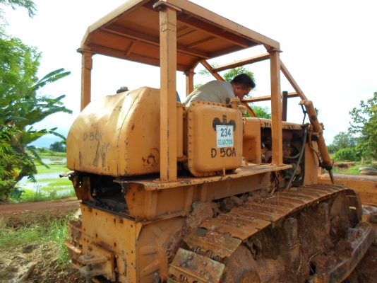 รถแทรกเตอร์ ยี่ห้อ KOMATSU รุ่น D-50-A