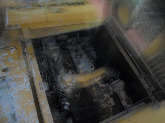 ขายรถแบ็คโฮ KOMAYSU PC -200-5 ตูดแดง ไฟฟ้าครบ แต่จอเสีย