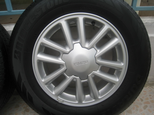 ขายล้อแม็ก All new Isuzu d-max 16"x6.5" et41 6รู139 + ยาง  ปี 12 สนใจติดต่อ เล็กคลองสาม (081-3747940)