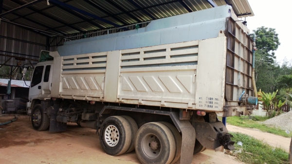 ชายดาวน์...ISUZUยูโร2 FXZ23 270แรง ดั้ม รถบรรทุกน้ำยางสด...