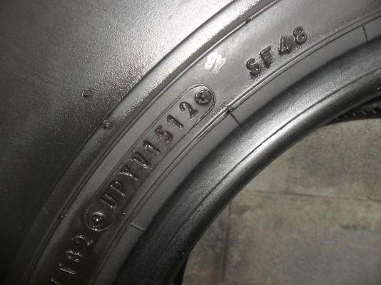 ยาง 31*10.50R15 ปี12 สวยๆ 1 คู่ ราคา 2200 บาท