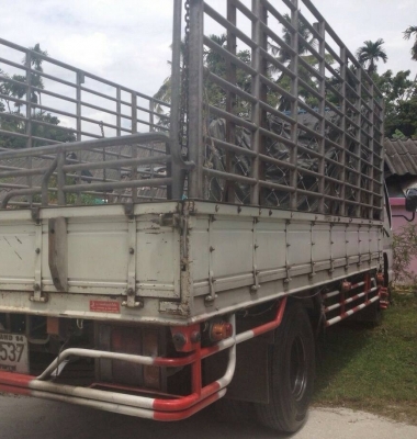 ISUZU NPR 130 HP 4HG1 ปี 51 กระบะคอกเหล็กความยาว 5 เมตร รถสวยภายในครบพร้อม แอร์เย็น พวงมาลัยเพาเวอร์ กระจกปรับไฟฟ้า ช่วงล่างแน่นคัชซีสวยมาก ยาง 8.25 ขอบ 16 สภาพดี 80\% พร้อมบรรทุกพร้อมใช้งาน เอกสารทะเบียนภาษีครบพร้อมโอน ราคาต่อรองได้ครับ