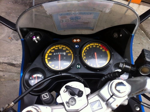 CBR 150 ปี 51 ไมล์เหลือง กุญแจใหญ่ สีน้ำเงิน ดำ สภาพเดิม รถสวย ไม่มีควันขาว เครื่องแน่นๆ ภาษี พรบ.ไม่หมด