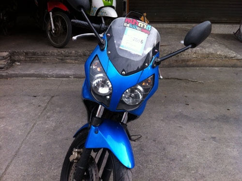 CBR 150 ปี 51 ไมล์เหลือง กุญแจใหญ่ สีน้ำเงิน ดำ สภาพเดิม รถสวย ไม่มีควันขาว เครื่องแน่นๆ ภาษี พรบ.ไม่หมด