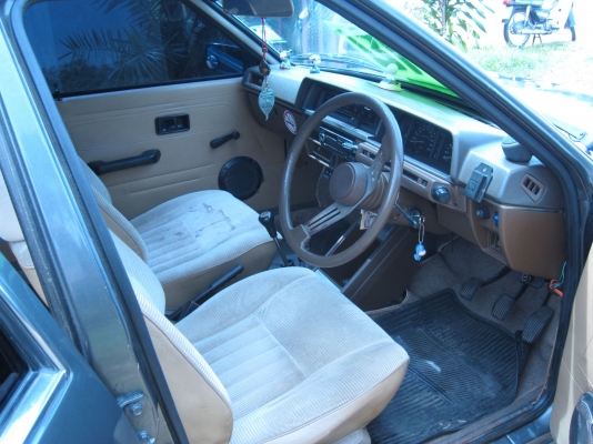 รถโบราณเก่าเก็บ