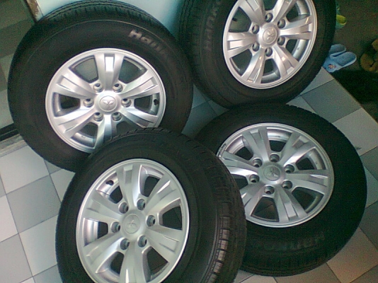 แม็กพร้อมยาง TRITON PLUS สภาพป้ายแดง