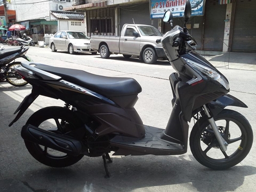 click I ปี 54 ล้อแม็กซ์ สีดำ น้ำตาล รถสวยมาก เครื่องเดิมๆ มีเล่ม เอกสารครบ