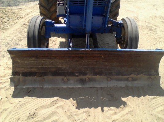 รถไถ FORD 5000 รุ่น 77-T3 สุดอดแห่งความประหยัดและความแรง ราคาต่อรองได้