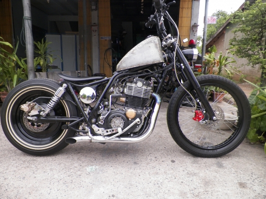 ขายSR400 ปี 02 อินวอย+สรรพสารมิต รถอยู่โคราชครับ