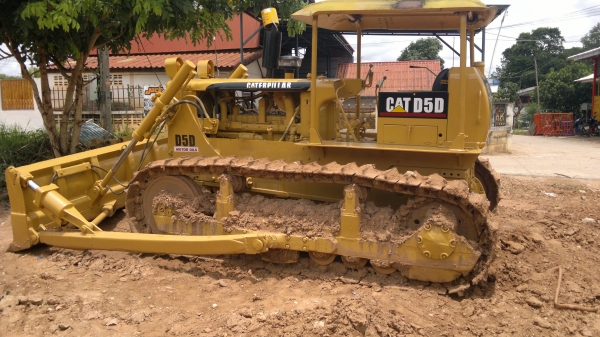ขายแทรคเตอร์ CAT D5D