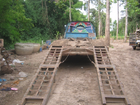 ขาย รถสิบล้อ 2 เพลาแท้ Nissan ud