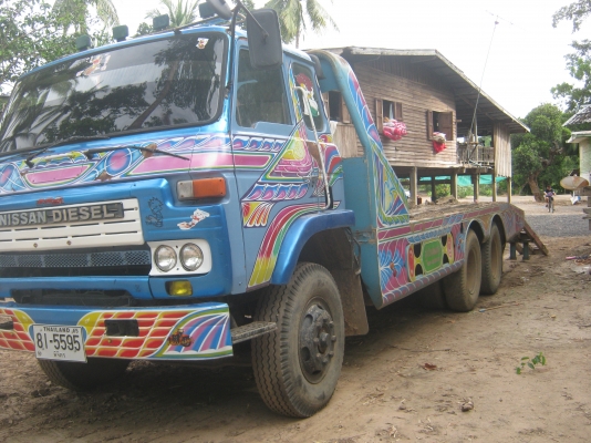 ขาย รถสิบล้อ 2 เพลาแท้ Nissan ud