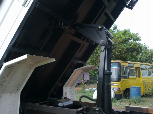 isuzu  Rocky