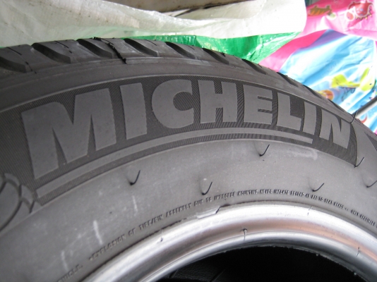 ขายยาง michelin latitude 225/65/17 ปี 10