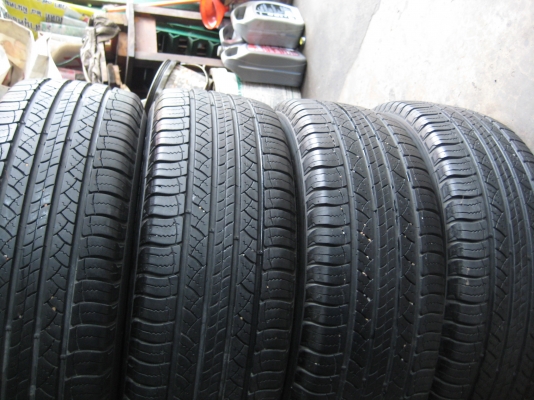 ขายยาง michelin latitude 225/65/17 ปี 10