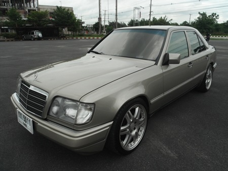 ขายรถเบนซ์ ปี 1989 BENZ, E320 โฉม W124 E หน้า