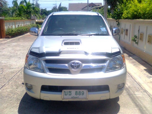 ขายวีโก้ รถบ้านมือเดืยวจัดไฟแน่นใด้สี่แสนกว่า