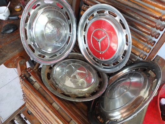 ขายฝาครอบล้อ benz 1วง